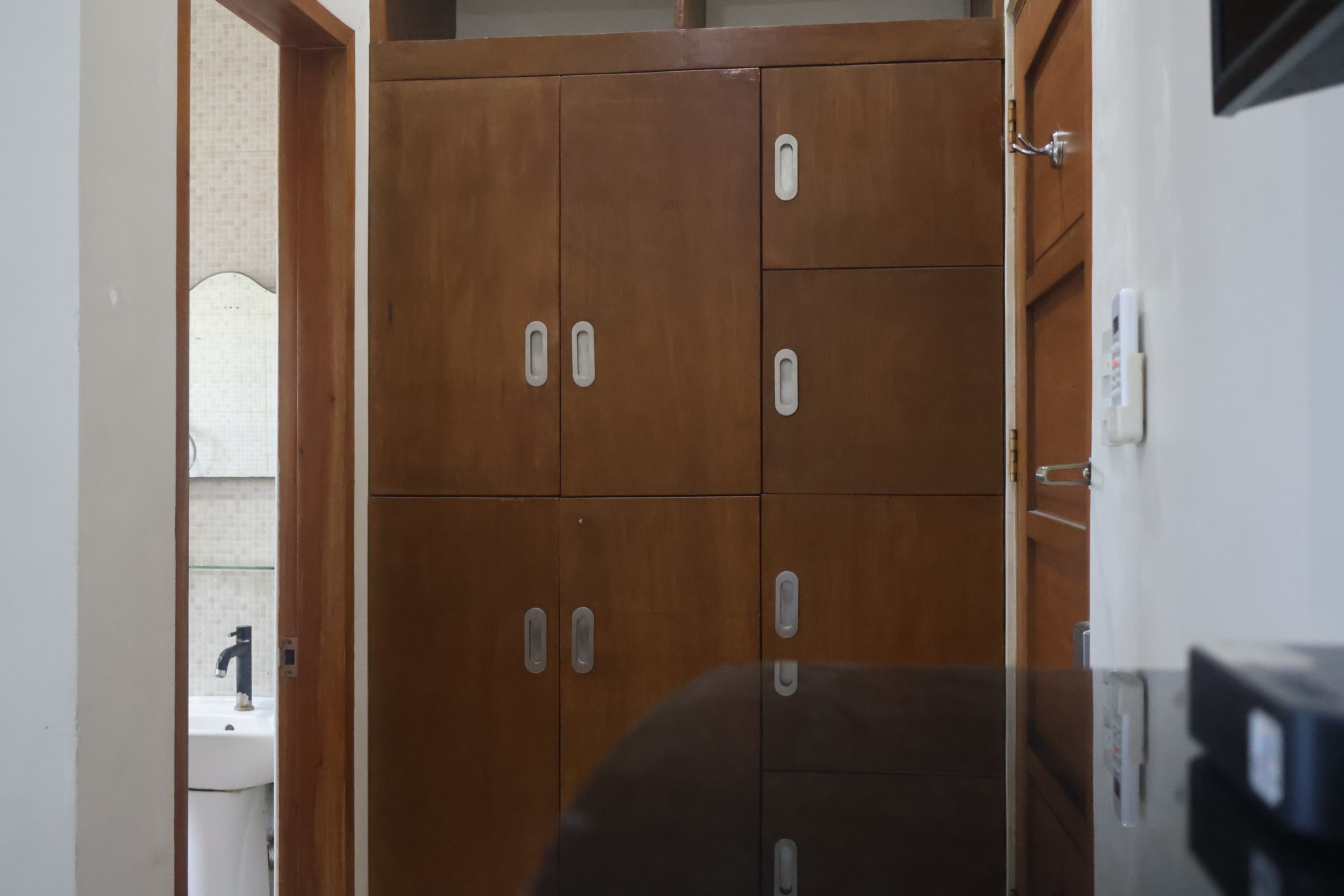 2 rooms slideshow image