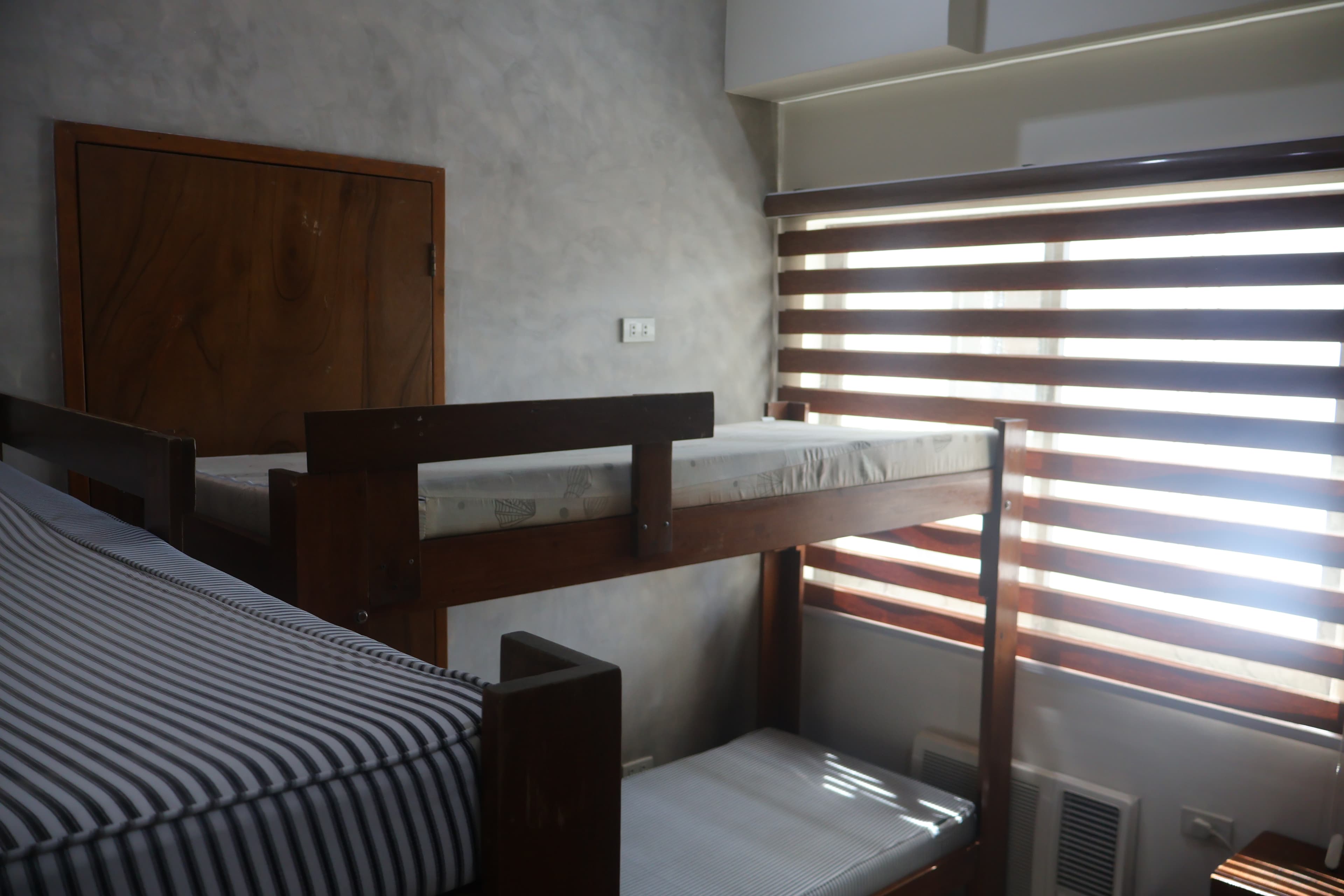 10 rooms slideshow image